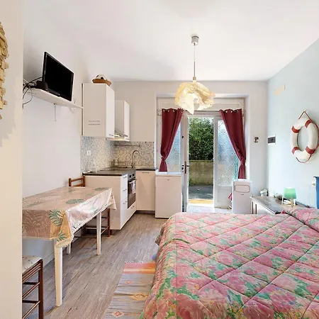 Goccia Di Mare With Free Parking شقة