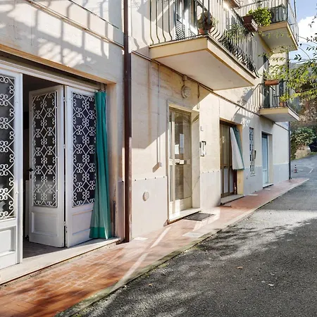 Goccia Di Mare With Free Parking Levanto
